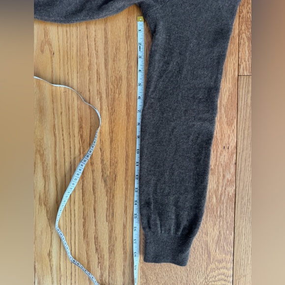 Quince 100% Mongolian Cashmere Soft Brown Crew Neck Sweater size Large - Picture 7 of 9